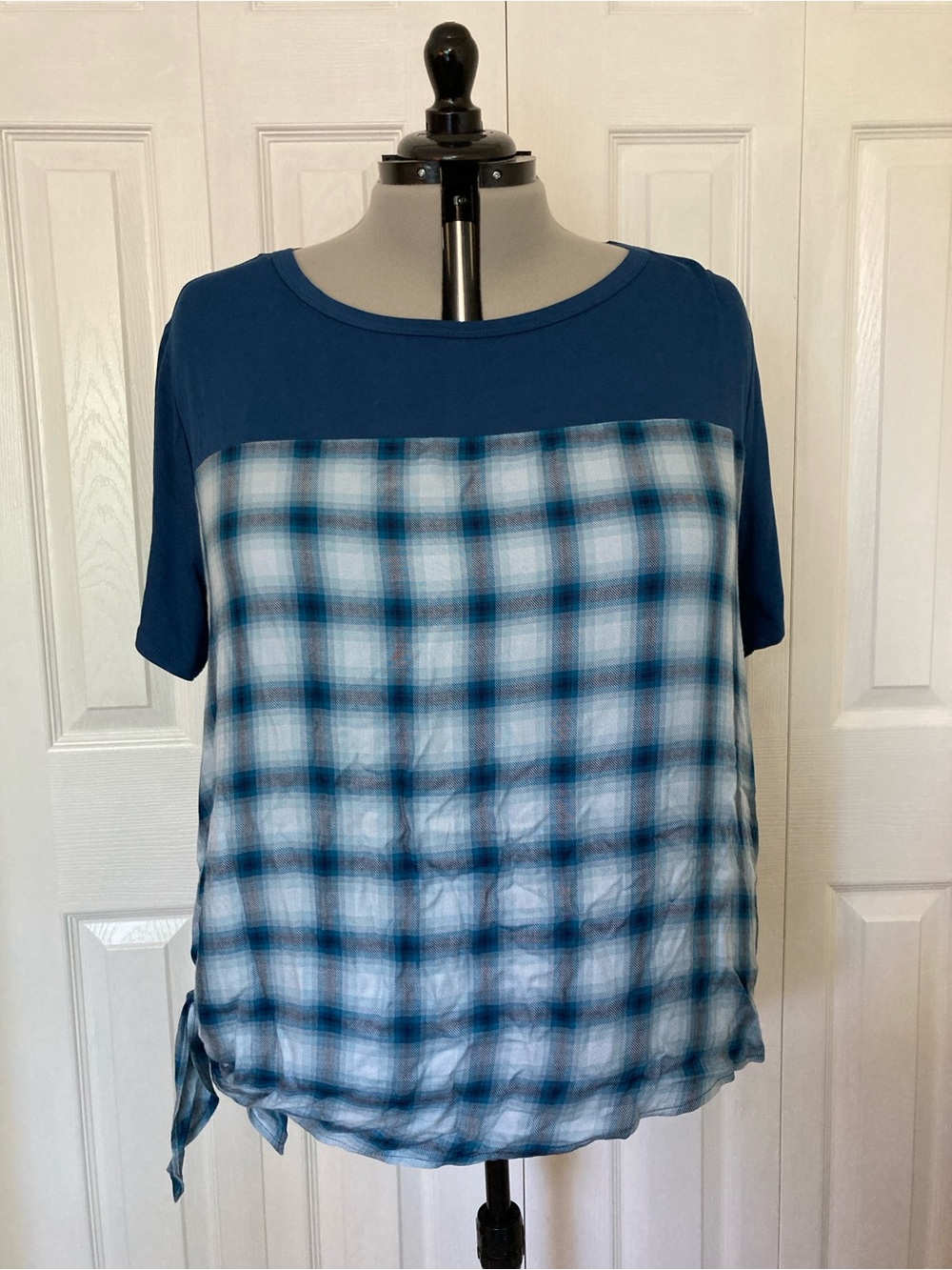 NWT Terra & Sky Plaid 3X Tie Top